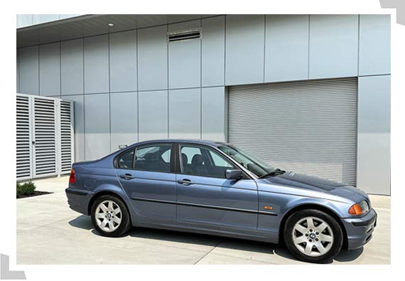 2001 BMW 325i Gallery