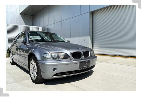 2004 BMW 325i Gallery