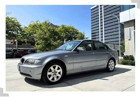 2004 BMW 325i Gallery